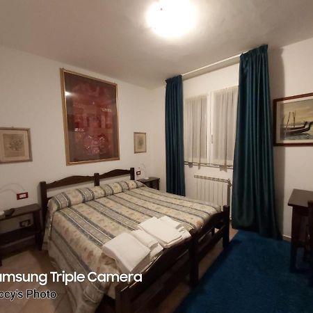 Bed & Breakfast 4U Parcheggio Interno เคียวารี ภายนอก รูปภาพ