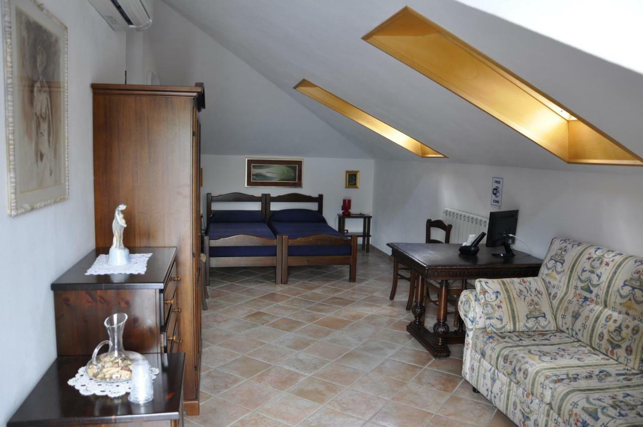 Bed & Breakfast 4U Parcheggio Interno เคียวารี ภายนอก รูปภาพ