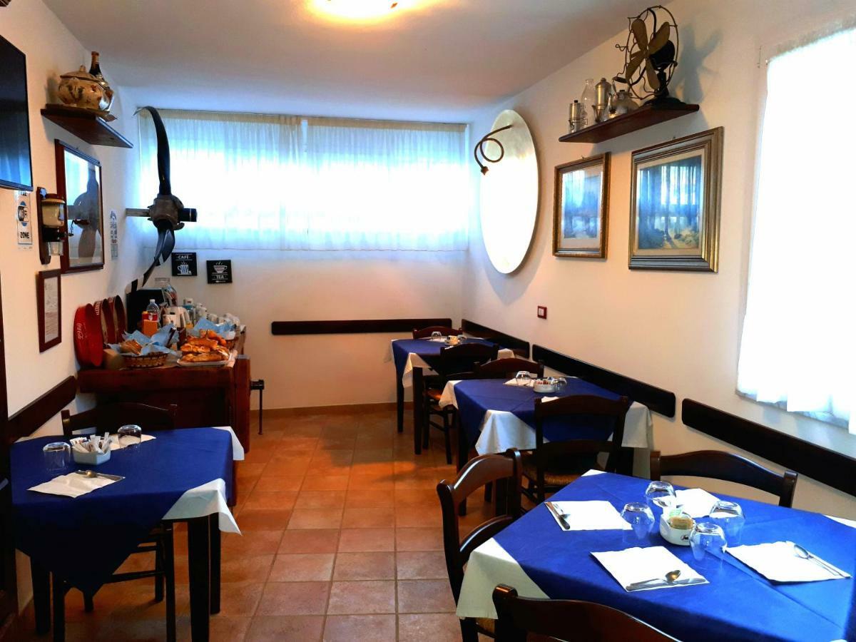 Bed & Breakfast 4U Parcheggio Interno เคียวารี ภายนอก รูปภาพ